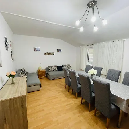 Apartment Dany Lozovac