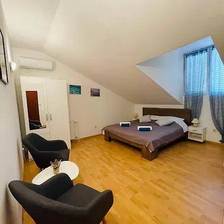 Dany Apartment *